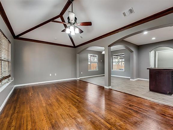 3rd image of 1403 W Illinois Ave