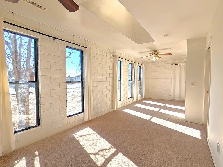 1514 N Elaine Way — Photo 17