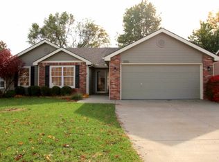 2011 Goodell Ct, Lawrence, KS 66046