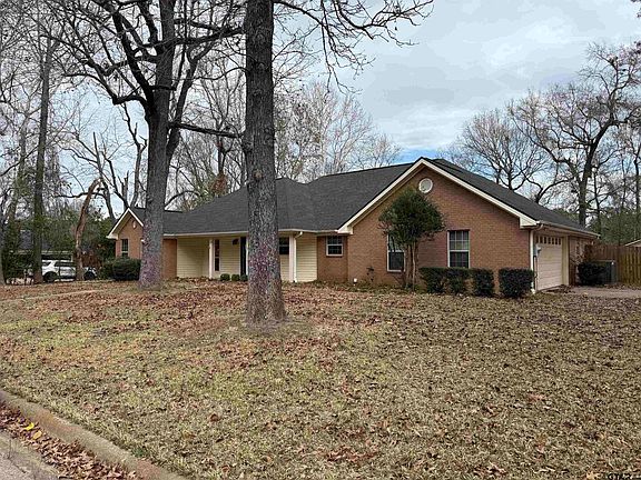 3rd image of 108 Ridglea Ln