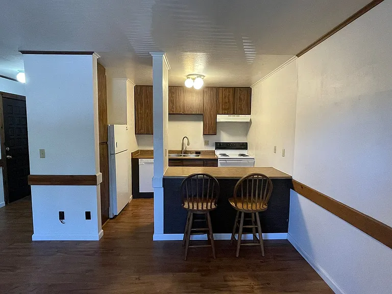 872 Tanager St #31 — Photo 5