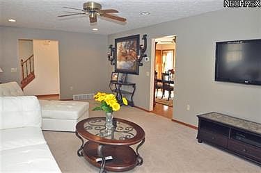3rd image of 200 Cottontail Dr