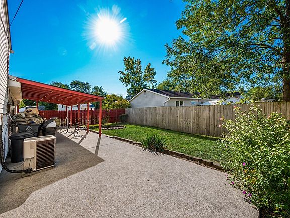 3rd image of 5305 Carbondale Dr