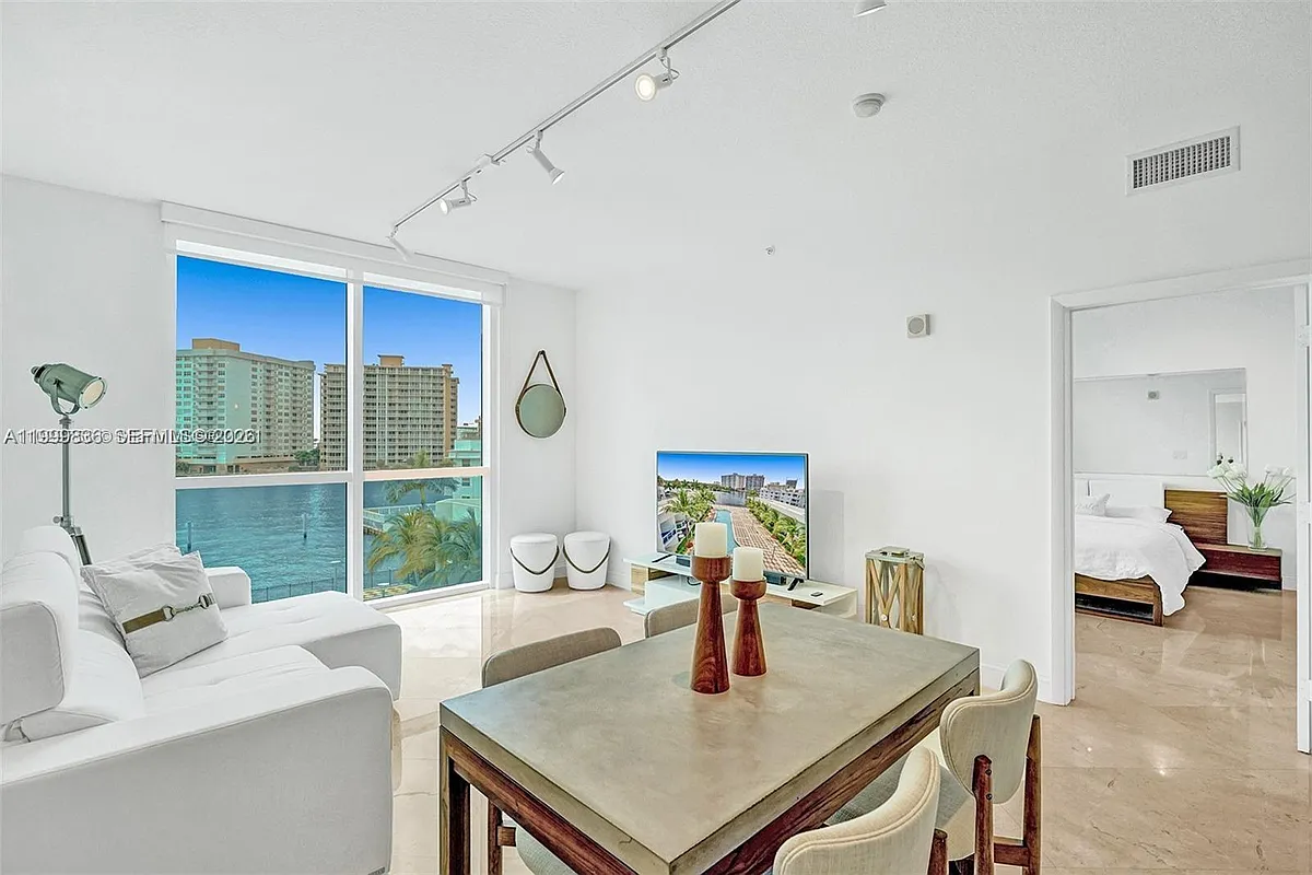 Building Photo - 1945 S Ocean Dr #407