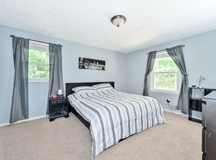 98 Simpson Dr NE, Kennesaw, GA 30144