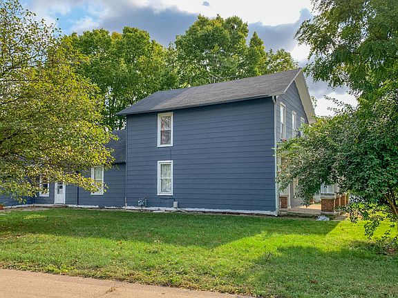 3rd image of 228 Elbert St