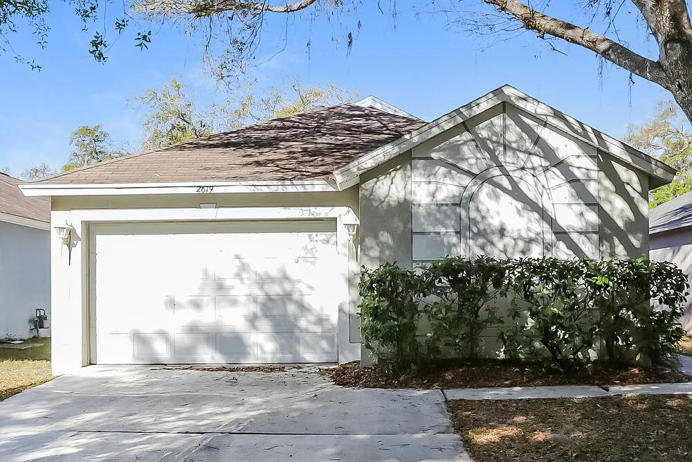 4 bed, 2.0 bath, 1337 sqft, $3,740 — Photo 1