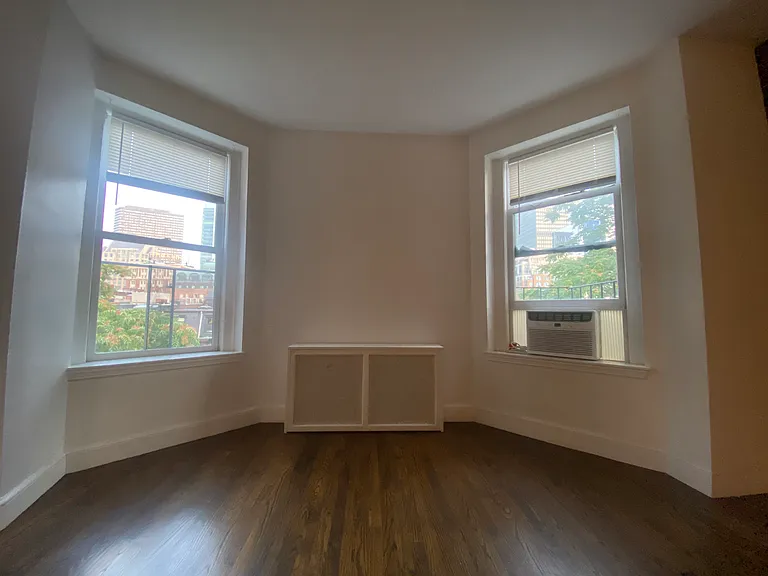 228 Commonwealth Ave #10 — Photo 5
