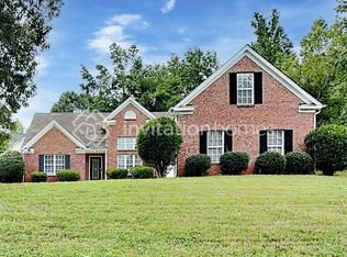 7925 Paddocks Mill Dr, Cumming, GA 30041