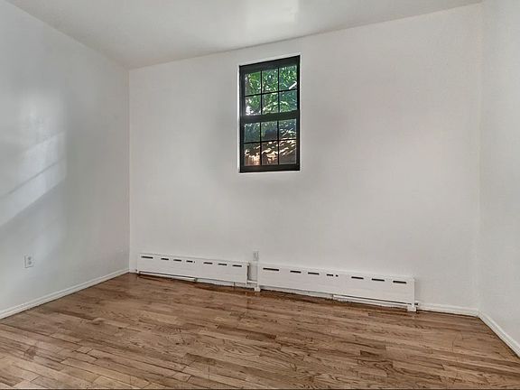 3rd image of 147 N 7th St #1L