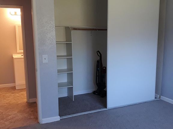 3rd image of 36 N Jackson Ave