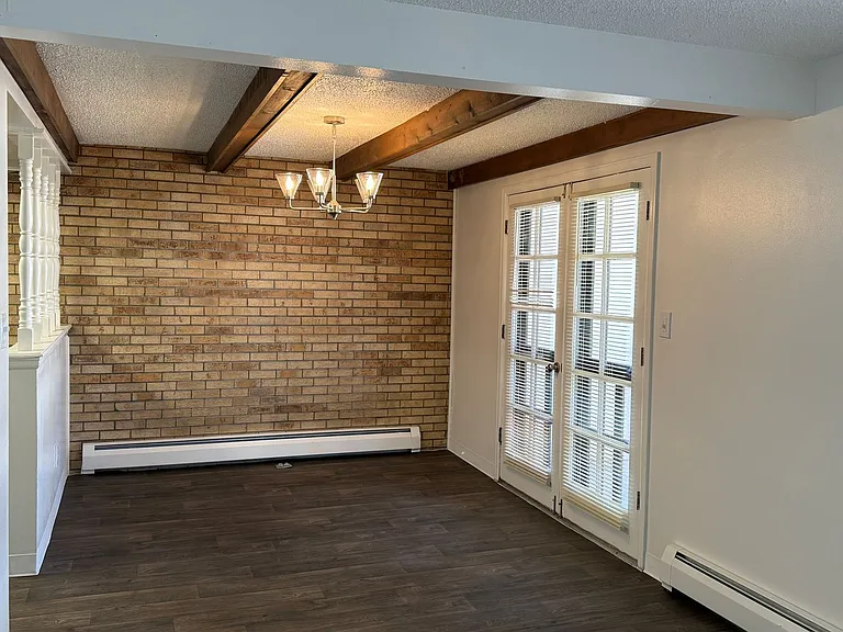 Applewood Crest Townhomes & Apartments — Photo 24