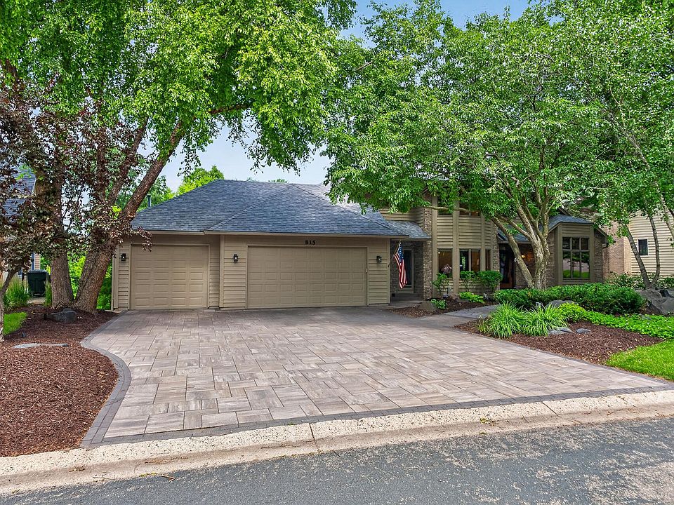 1st image of 815 Promontory Pl