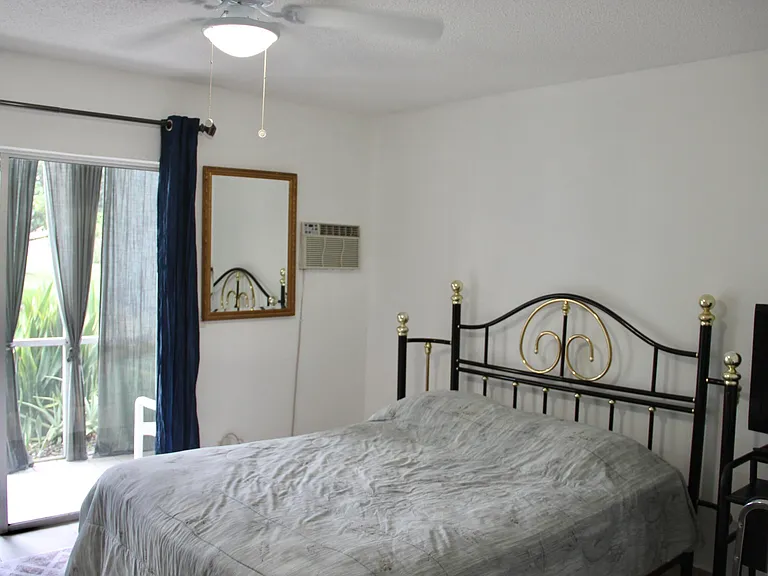 175 Canterbury Dr W #175 — Photo 8