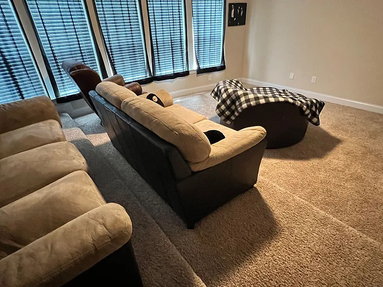 327 Clearwater Ln — Photo 37