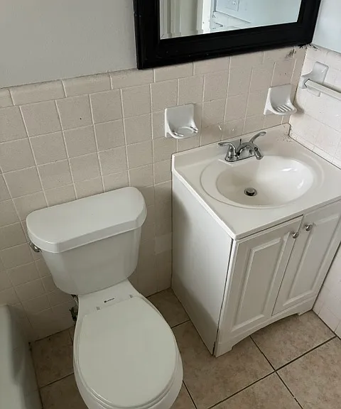 2730 Seneca Ave #2730 — Photo 7