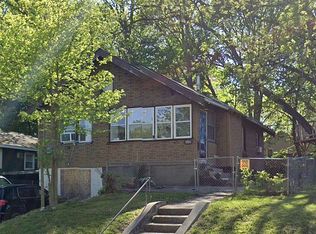 1930 22nd St, Des Moines, IA 50310