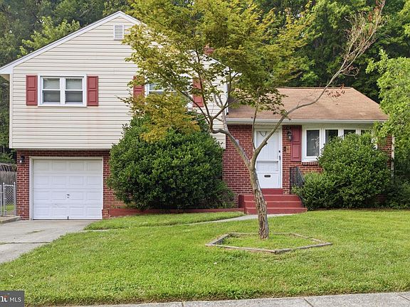 5th image of 417 Laurel Ave