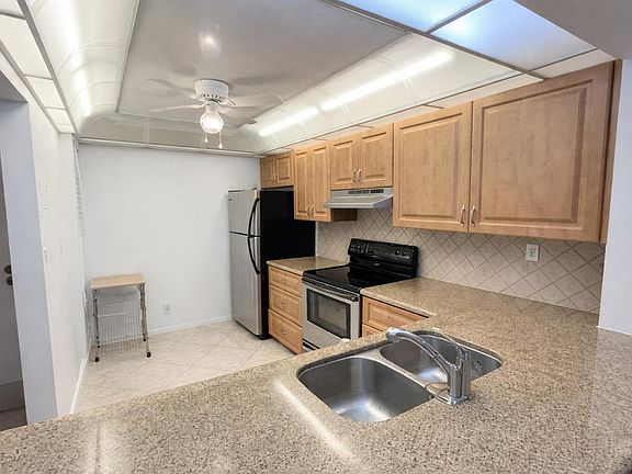 4th image of 1 Royal Palm Way #3050