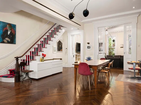 323 E 18th St, New York, NY 10003