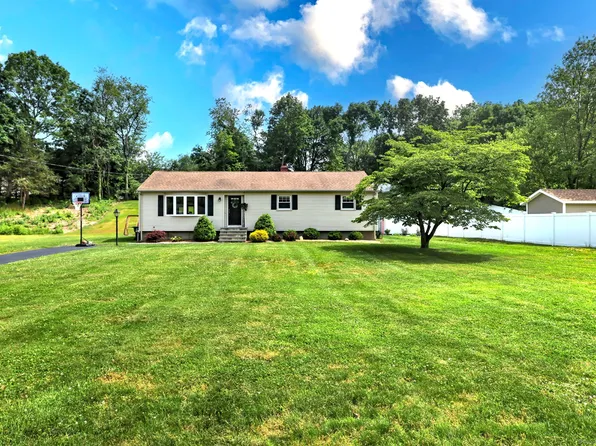 17 Manor Drive, Trumbull, CT 06611