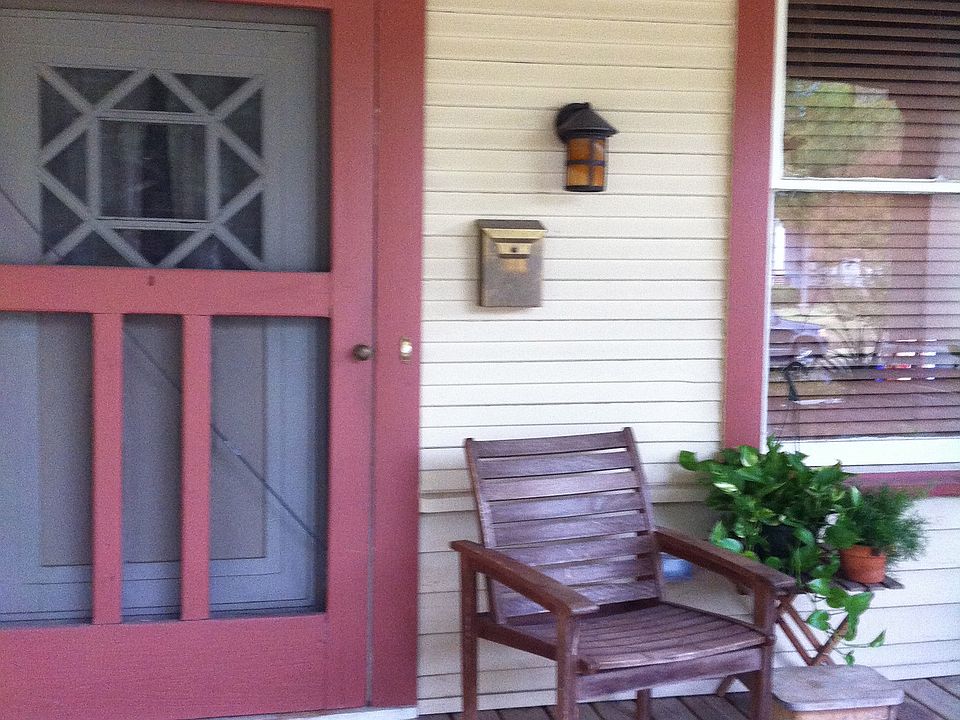 1st image of 715 Woodlawn Ave