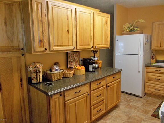 3rd image of 812 Tamarind Cir