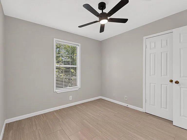 2307 Galway St — Photo 33