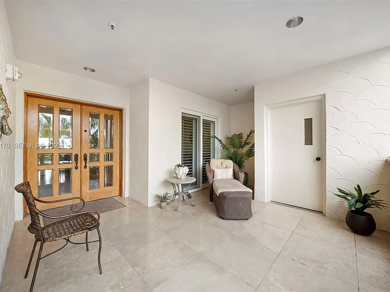 2332 Fisher Island Dr #4302 — Photo 39