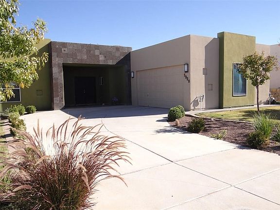 2nd image of 5828 Mara Pl