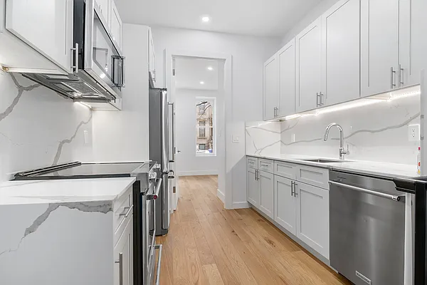 Rented by Compass | media 11