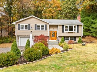 81 Northgate Rd, Tewksbury, MA 01876