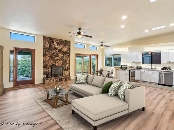 2465 N Tomahawk Trl, Tucson, AZ 85749