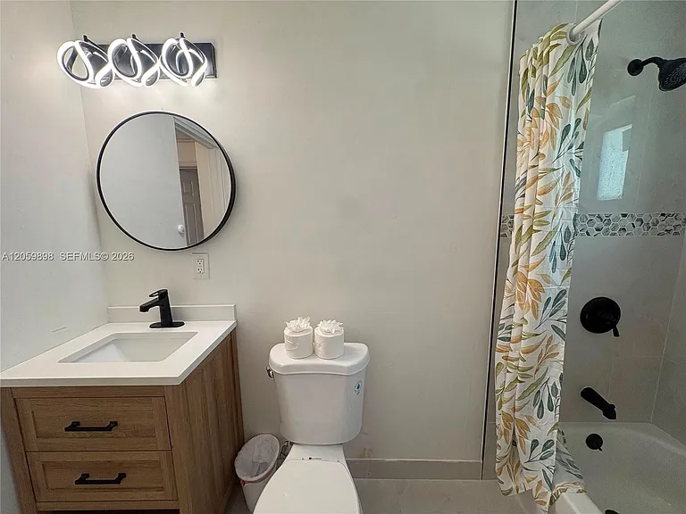 929 SW 10th Ave — Photo 12