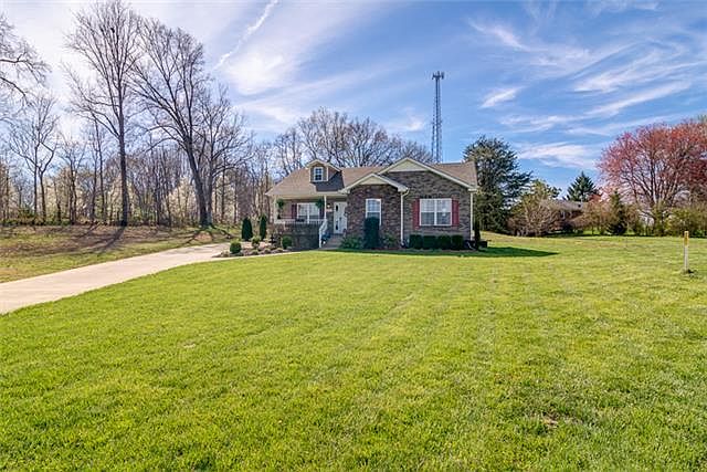 2nd image of 2756 Russet Ridge Dr