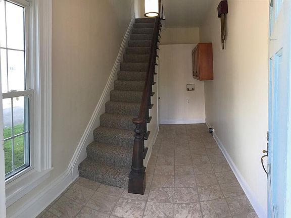 4th image of 13 Monroe St #1