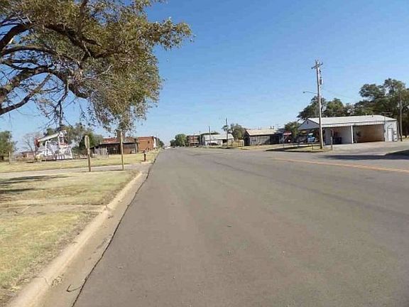 Exterior Neighborhood (street photo)