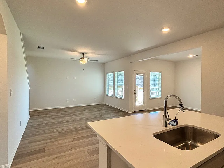 116 Maple Hedge Rd — Photo 6