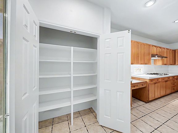 3rd image of 2367 Thayer Ave #1