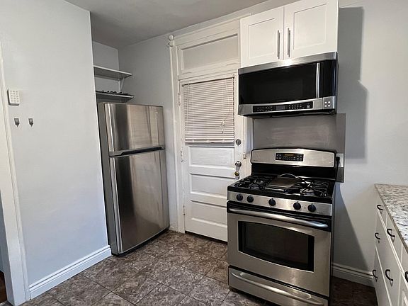 2nd image of 1706 N Narragansett Ave #2F