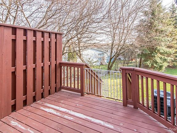 3rd image of 50562 Beechwood Ct