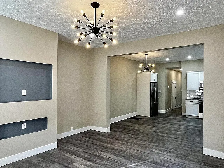 1236 Hermes Ave — Photo 2