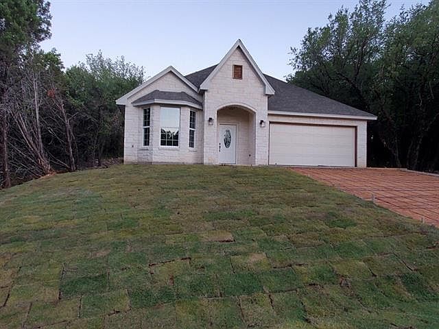 1st image of 2607 Hillcrest Dr