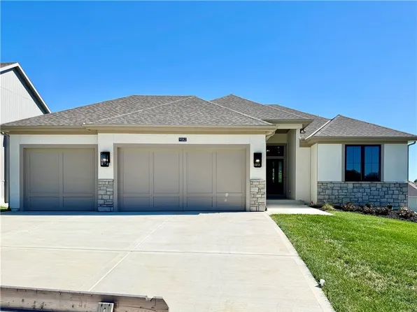 9182 N Montgall Ave, Kansas City, MO 64156