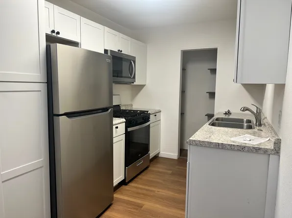 2207 River Boulevard - E, 2207 River Blvd E, Bakersfield, CA 93305