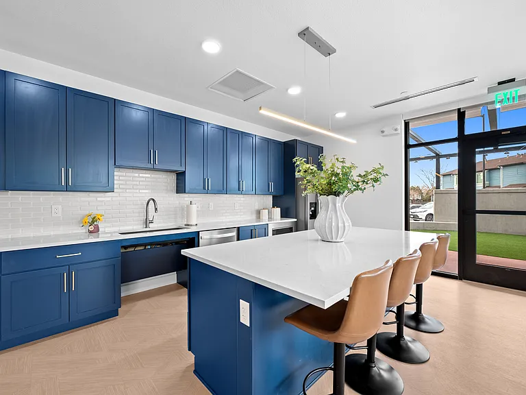 Residences at Willow Park Flats — Photo 11