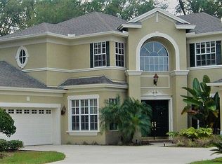 2216 Climbing Ivy Dr, Tampa, FL 33618
