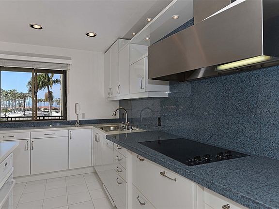 5th image of 8110 El Paseo Grande Unit 301