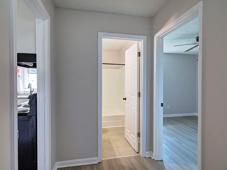 1 Briarwood Ln — Photo 12