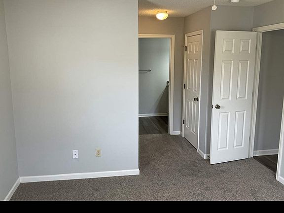 4th image of 1625 Cranberry Hill Ln